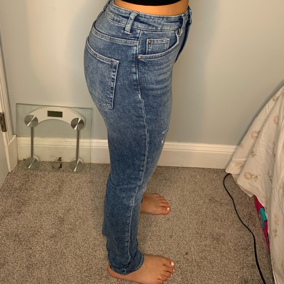 Denim Distressed Jeans ✨ - Picture 4 of 4